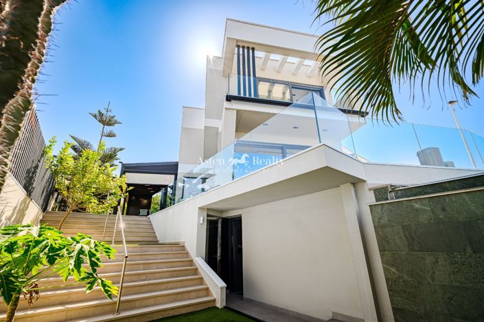 Image No.38-4 Bed Villa for sale