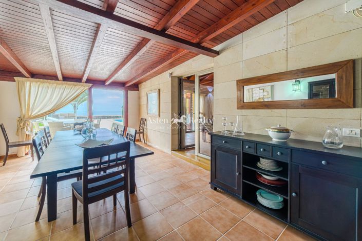 Image No.21-4 Bed Villa for sale