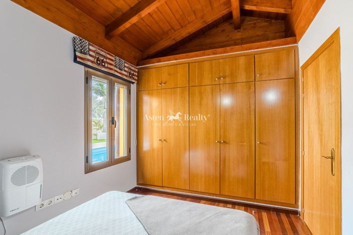 Image No.35-4 Bed Villa for sale