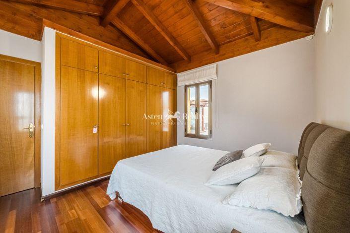 Image No.37-4 Bed Villa for sale