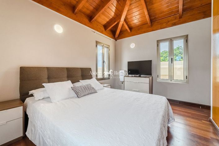 Image No.38-4 Bed Villa for sale