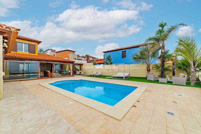 Image No.4-4 Bed Villa for sale