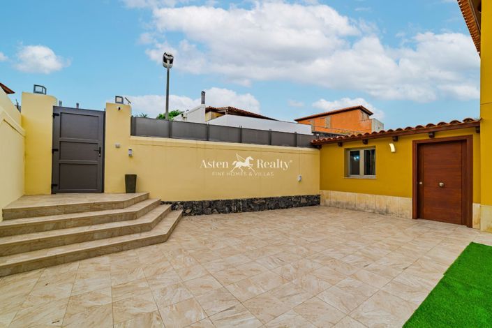 Image No.53-4 Bed Villa for sale