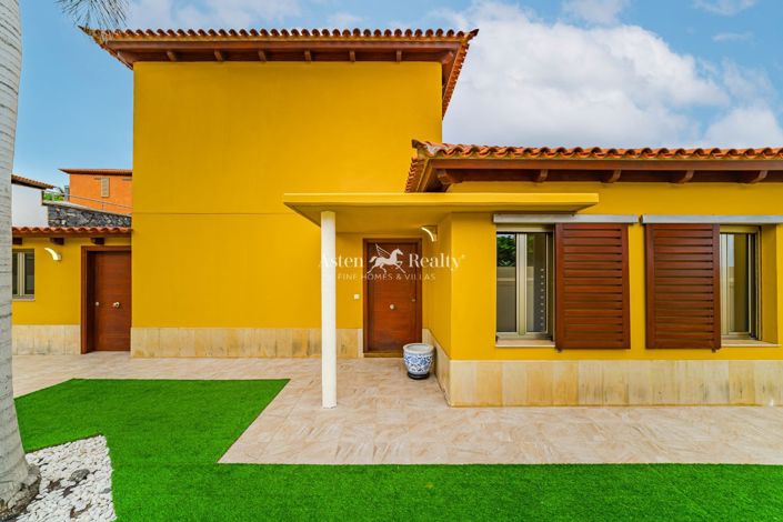 Image No.55-4 Bed Villa for sale