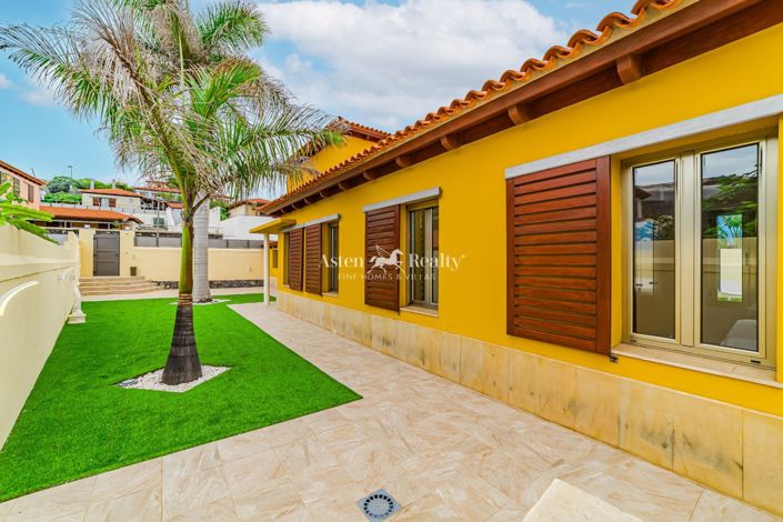 Image No.57-4 Bed Villa for sale