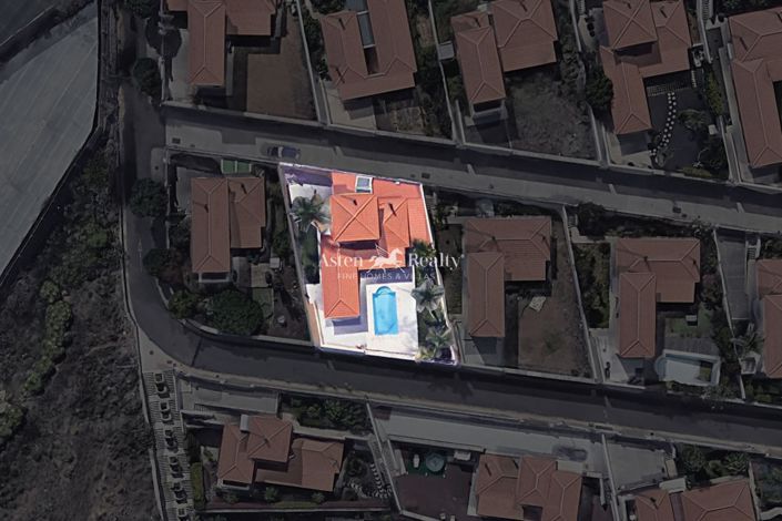 Image No.82-4 Bed Villa for sale