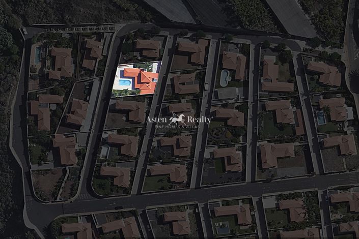 Image No.86-4 Bed Villa for sale