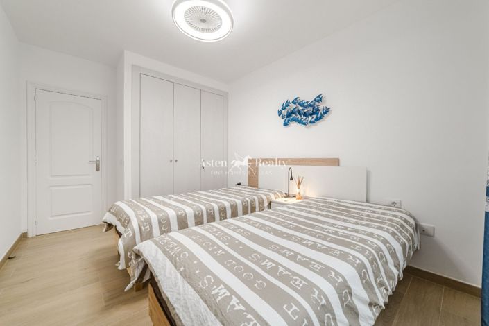 Image No.10-2 Bed Flat for sale