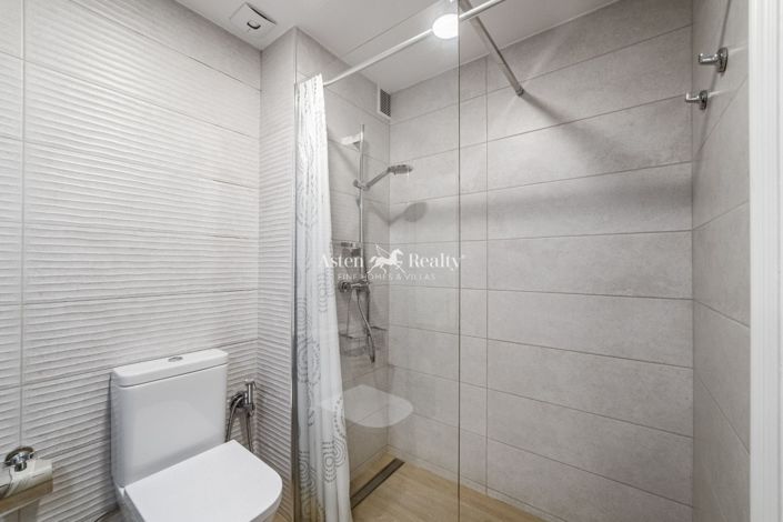 Image No.12-2 Bed Flat for sale