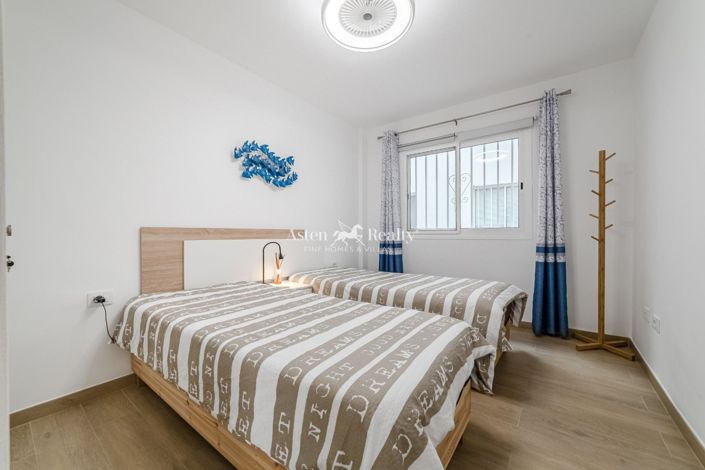 Image No.9-2 Bed Flat for sale