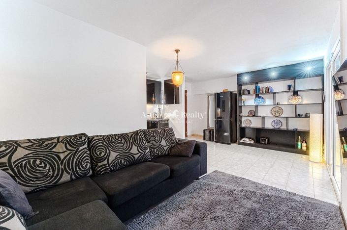 Image No.4-2 Bed House for sale