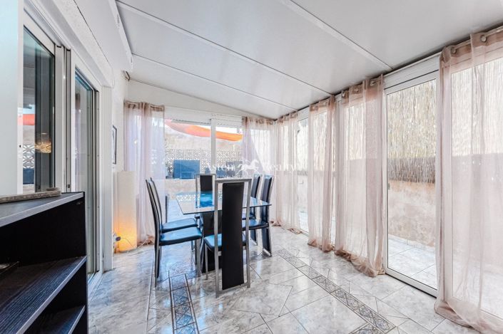 Image No.6-2 Bed House for sale