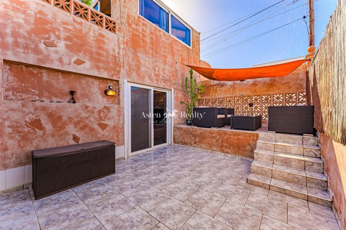 Image No.7-2 Bed House for sale