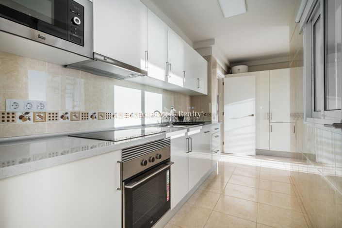 Image No.17-3 Bed Flat for sale