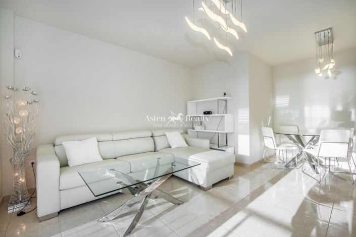 Image No.22-3 Bed Flat for sale