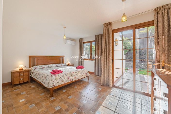 Image No.15-6 Bed Villa for sale