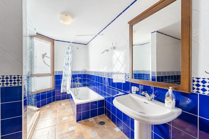 Image No.26-6 Bed Villa for sale