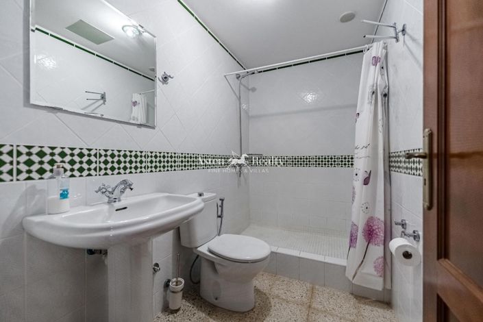 Image No.29-6 Bed Villa for sale