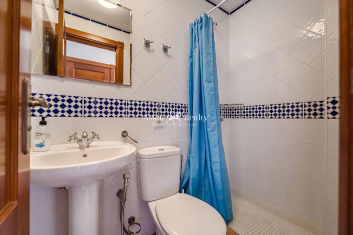 Image No.31-6 Bed Villa for sale