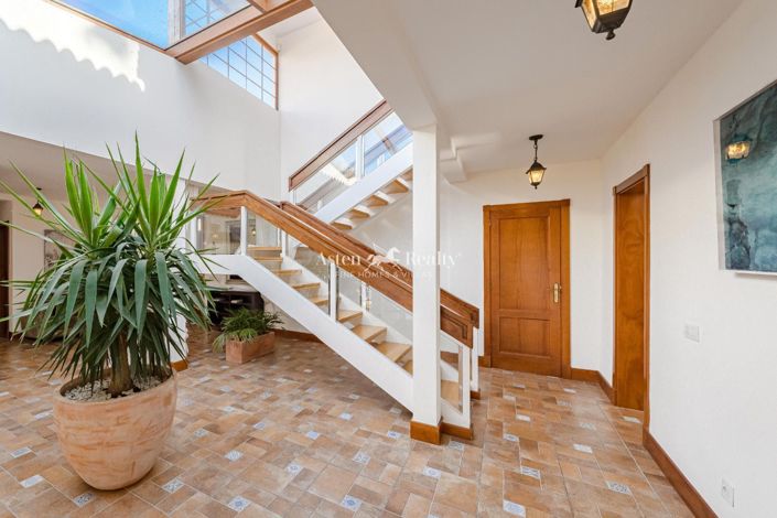 Image No.32-6 Bed Villa for sale