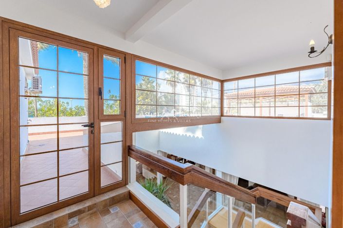 Image No.33-6 Bed Villa for sale