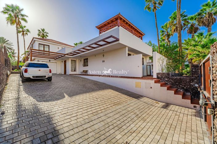 Image No.40-6 Bed Villa for sale