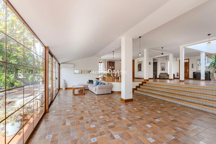 Image No.6-6 Bed Villa for sale