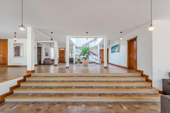 Image No.8-6 Bed Villa for sale