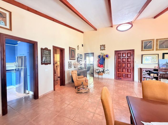 Image No.12-2 Bed Villa for sale