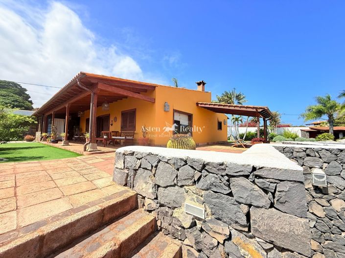 Image No.2-2 Bed Villa for sale