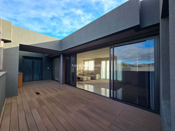 Image No.1-3 Bed Penthouse for sale