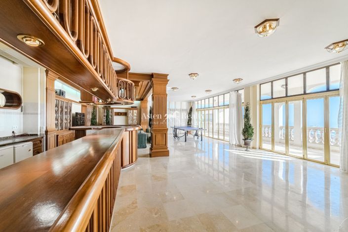 Image No.18-8 Bed Villa for sale