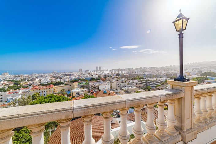 Image No.30-8 Bed Villa for sale