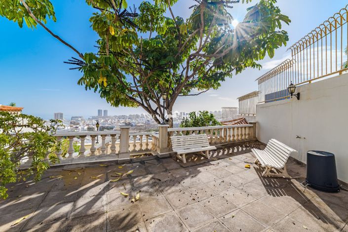 Image No.34-8 Bed Villa for sale