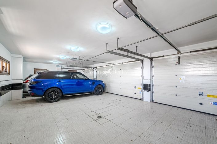 Image No.37-8 Bed Villa for sale