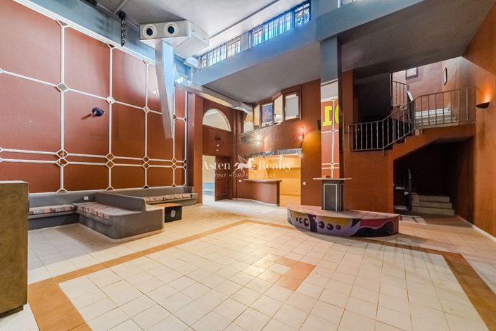 Image No.4-8 Bed Villa for sale