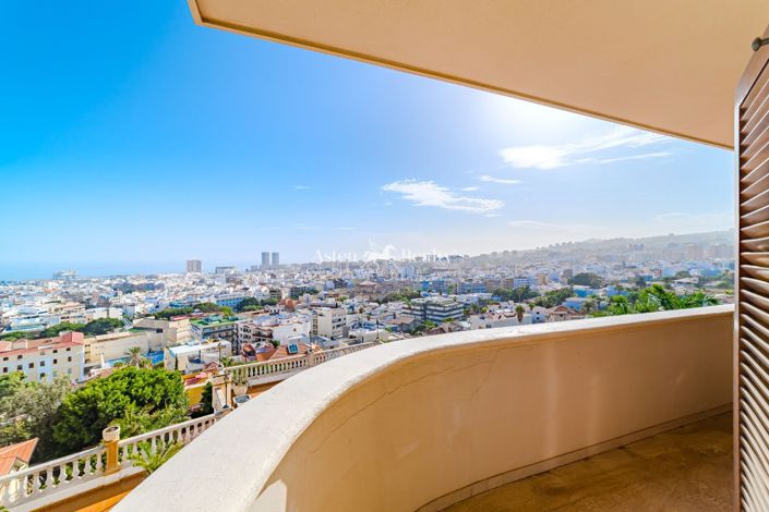 Image No.45-8 Bed Villa for sale