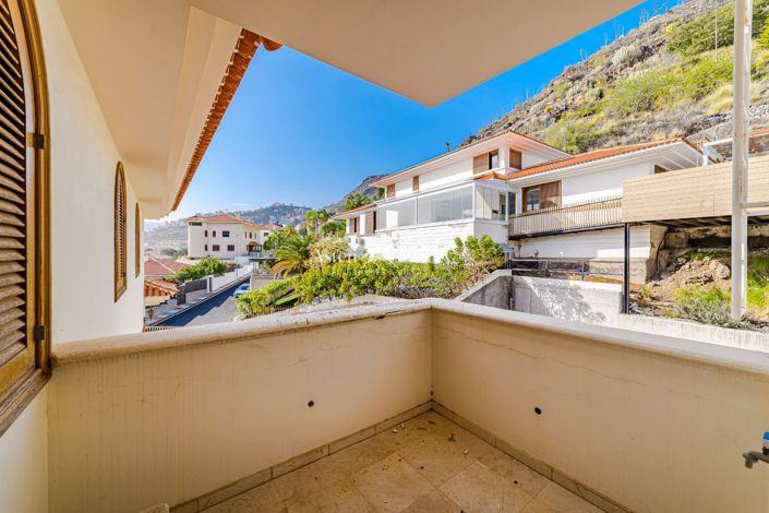 Image No.56-8 Bed Villa for sale