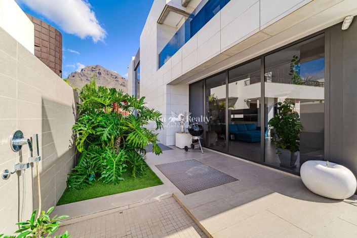 Image No.11-5 Bed Villa for sale