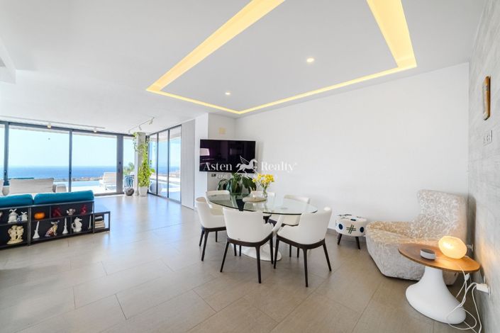 Image No.18-5 Bed Villa for sale