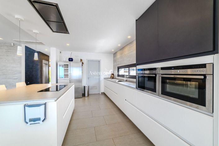 Image No.21-5 Bed Villa for sale