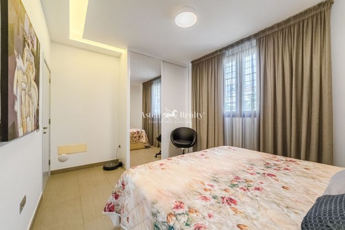 Image No.26-5 Bed Villa for sale