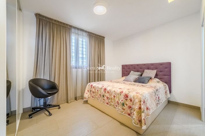 Image No.28-5 Bed Villa for sale