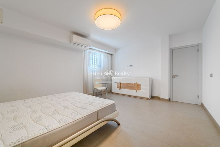 Image No.32-5 Bed Villa for sale