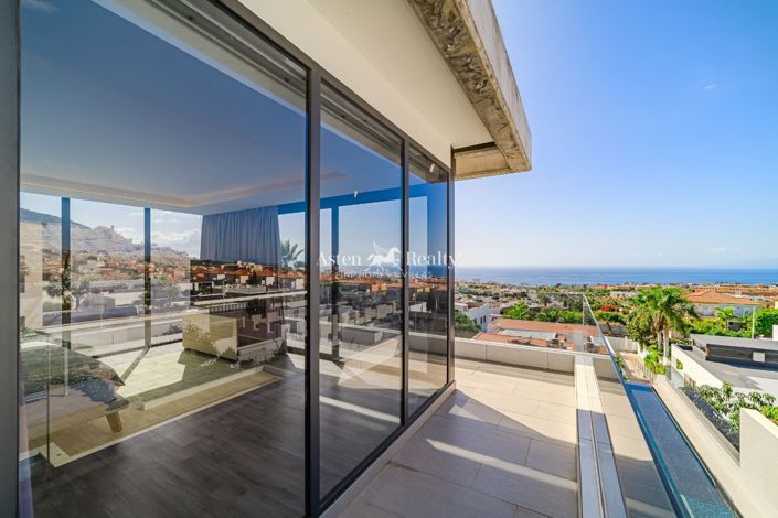 Image No.47-5 Bed Villa for sale