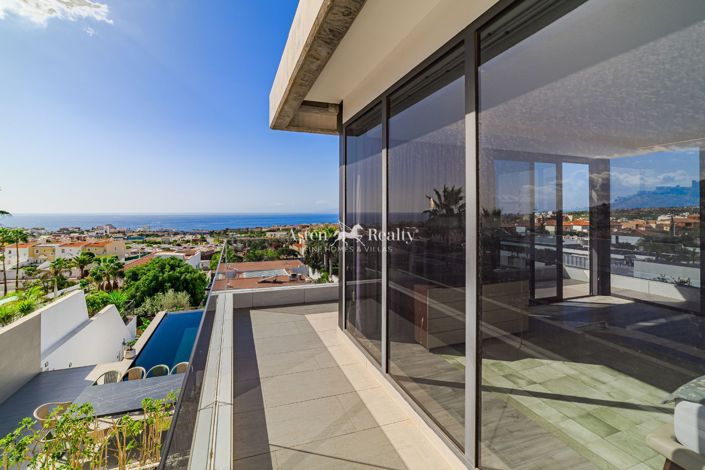 Image No.49-5 Bed Villa for sale