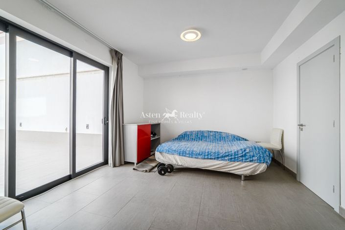 Image No.59-5 Bed Villa for sale