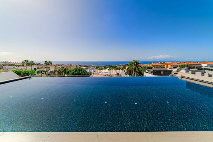 Image No.6-5 Bed Villa for sale