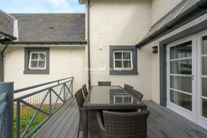 Image No.17-3 Bed House for sale