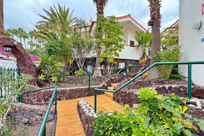 Image No.25-27 Bed Property for sale